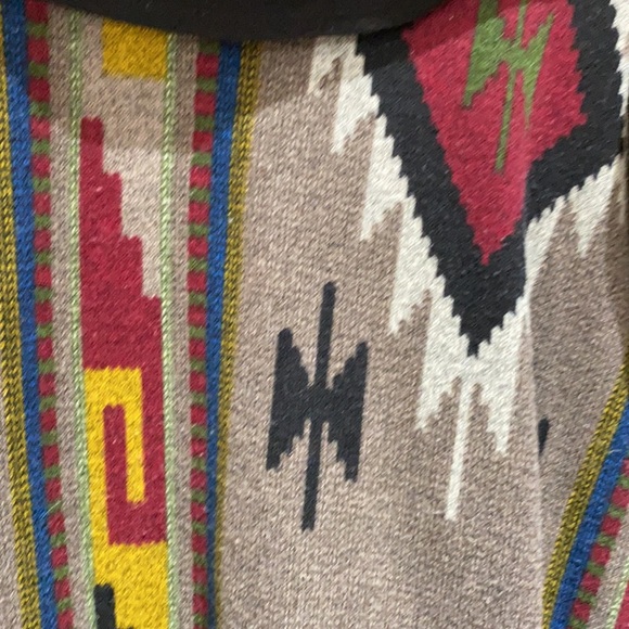 Rogue blouse. - Picture 4 of 6